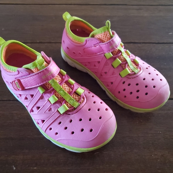Stride Rite Water Shoes - Picture 2 of 14